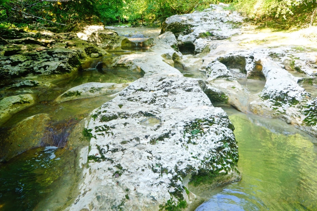 Барьяльский водопад вид сверху.jpg