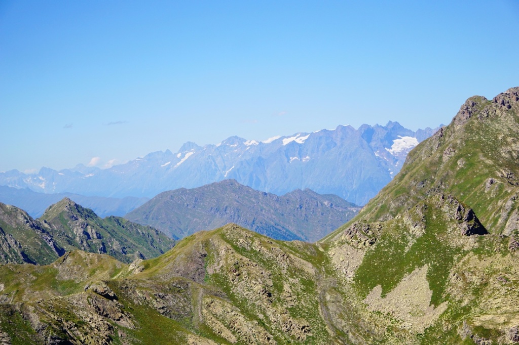 горы над озером Дерекуара.jpg