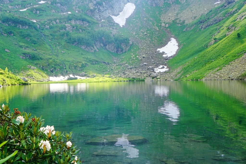 озеро Мзымна.jpg