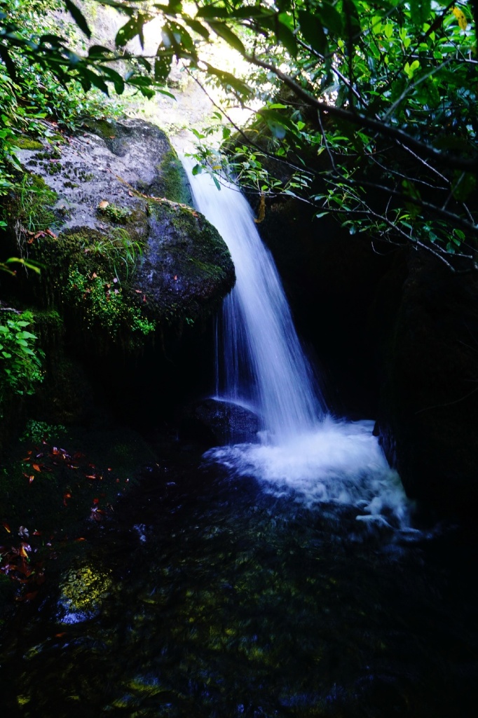 водопад Ткварчал нижние ступени.jpg