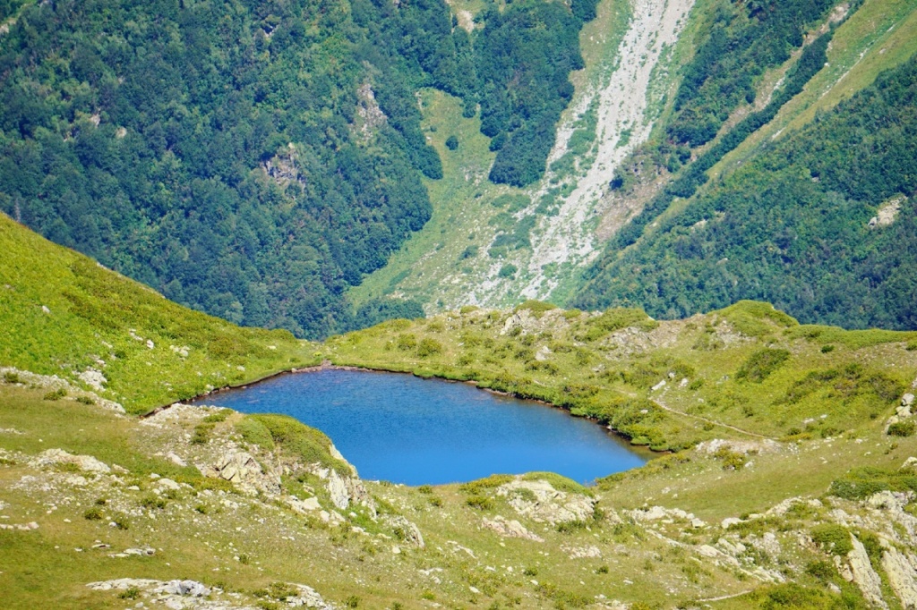 Долина Семи озер озеро Крайнее.jpg