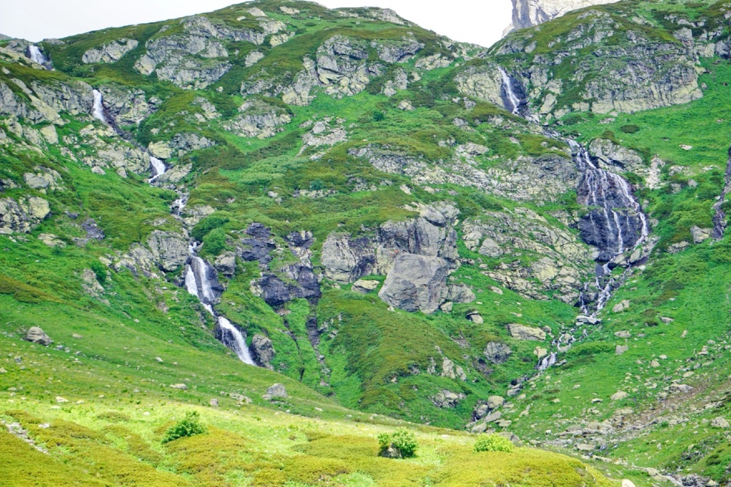 Аджарские водопады Абхазия.jpg