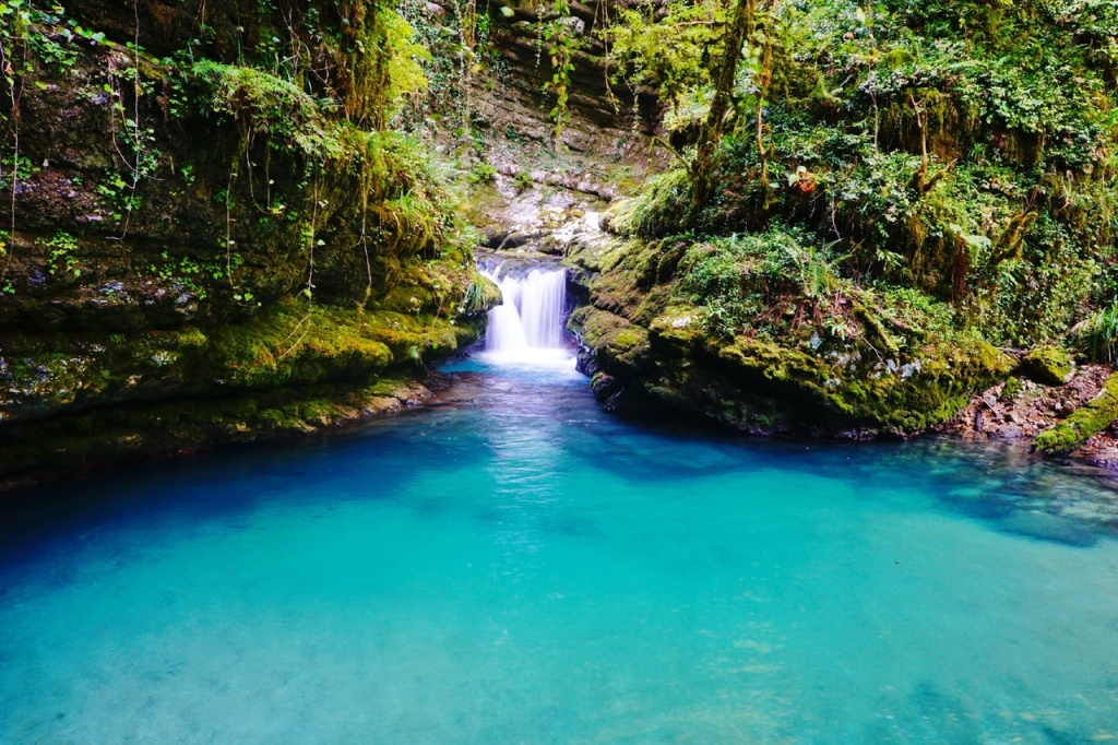 Верхняя ступень Шубарского водопада.jpg